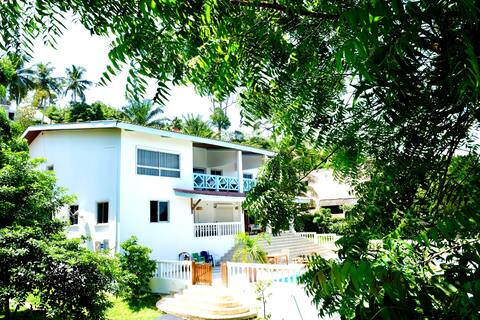 Lodge comfort, charm & elegance