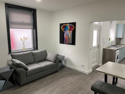 Top performing Airbnb: Apex Living NE - Carnegie House 4 Bed House in Sunderland