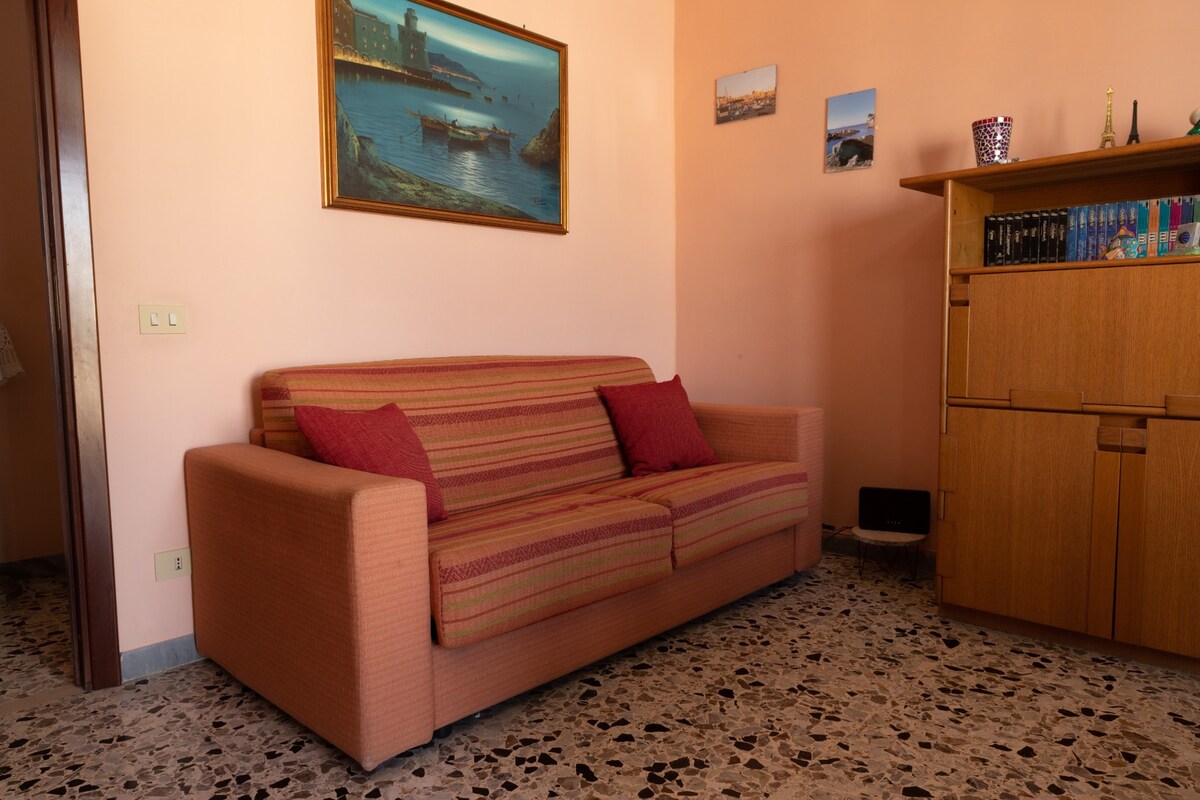 Anuncio de Airbnb popular: "Balla la vita" holiday home en Torre Annunziata