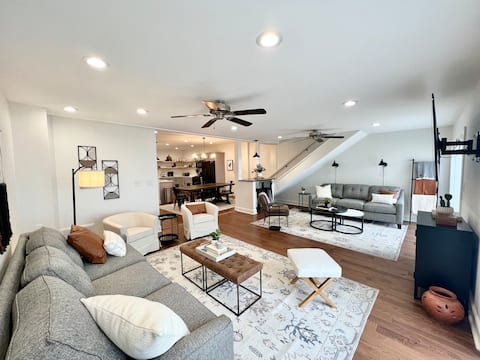 2BR Cicero LAKE HOUSE | Dock | Patio | Pets OK!