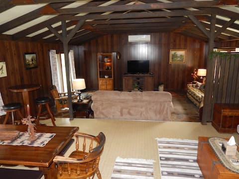 Picturesque Rock View Cabin on over 5 acres