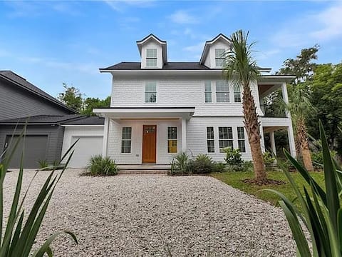 Gator Grove - Colonial House - Brand New Build!
