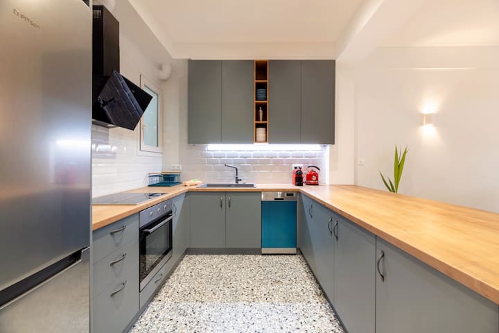 boutique52 managed Airbnb listing 1