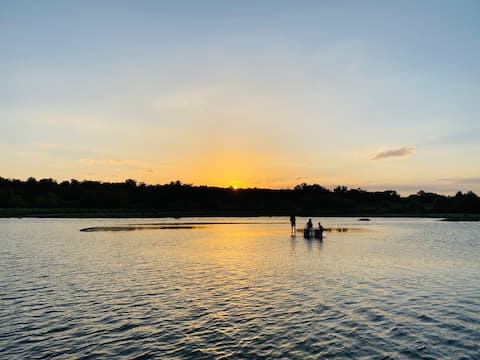 Popular Airbnb listing: Waterfront Haus on Llano | Family & Pet-Friendly in Kingsland