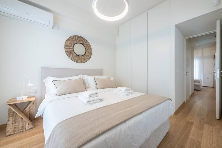 Acropolis Luxurious Apartment gallery image 5