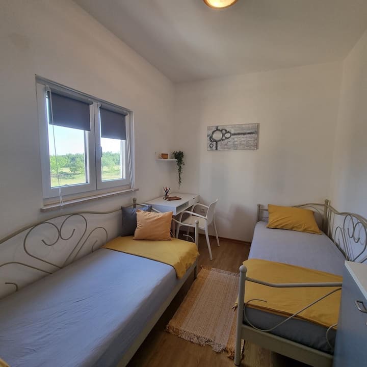 საძინებელი 1