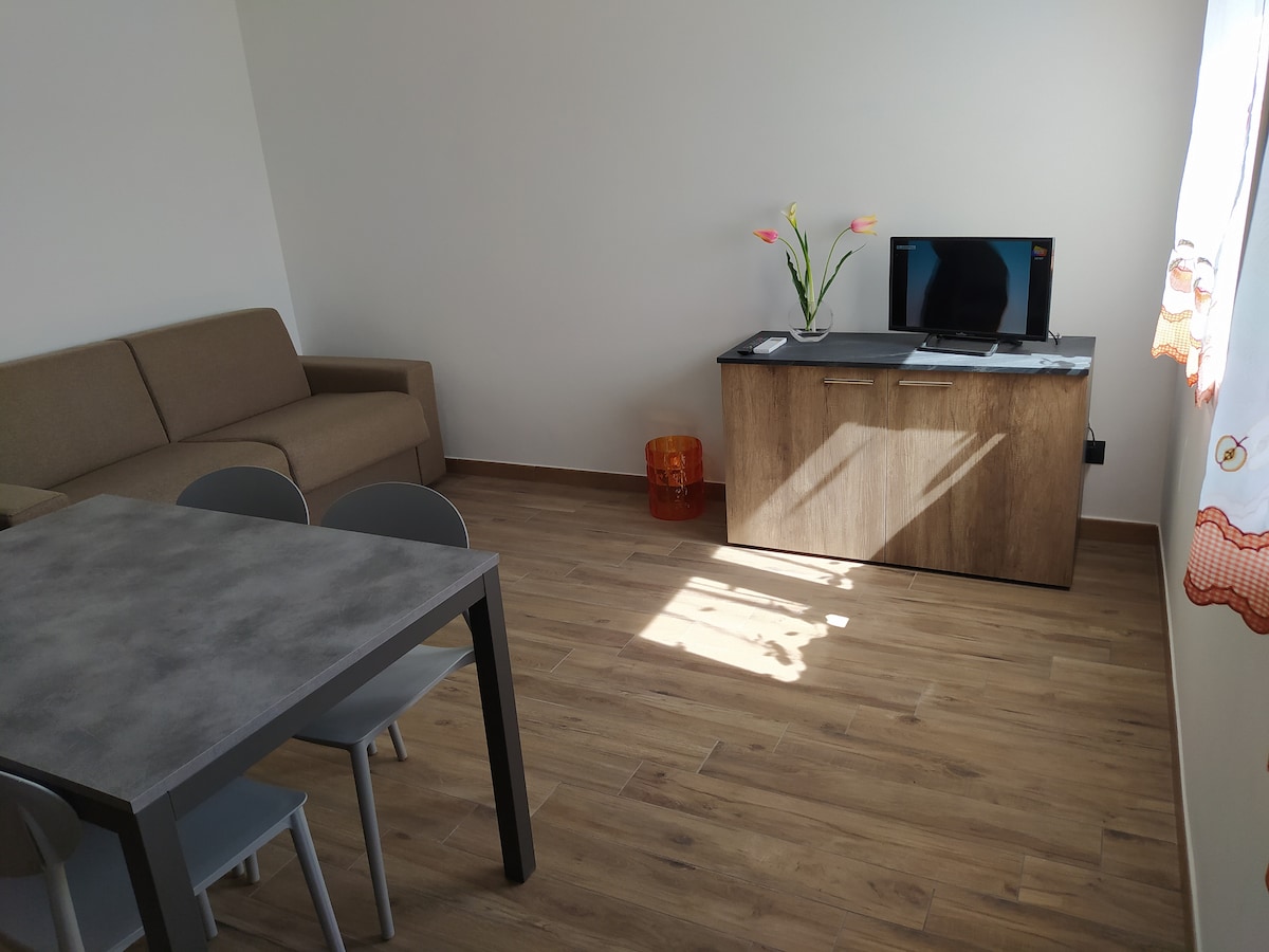 Airbnb con migliori performance: The House of the Rowers, two-room apartment with view, Lake Varese a Varese