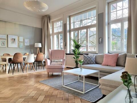 Charysma: Art Nouveau meets modern | themed room