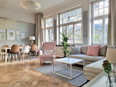Charysma: Art Nouveau meets modern | themed room