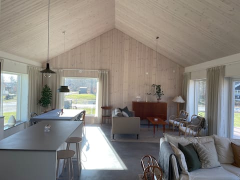 Successful Airbnb property: Summer house at Åsnen Hulevik in Alvesta