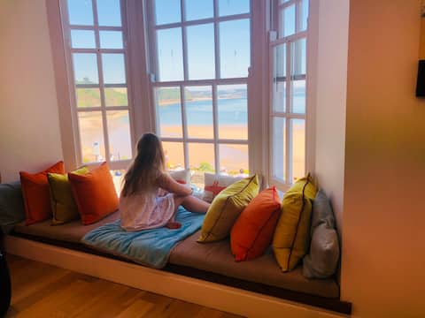 Top Airbnb: 2 Bedroom Flat with Sea View in Tenby South, Tenby North