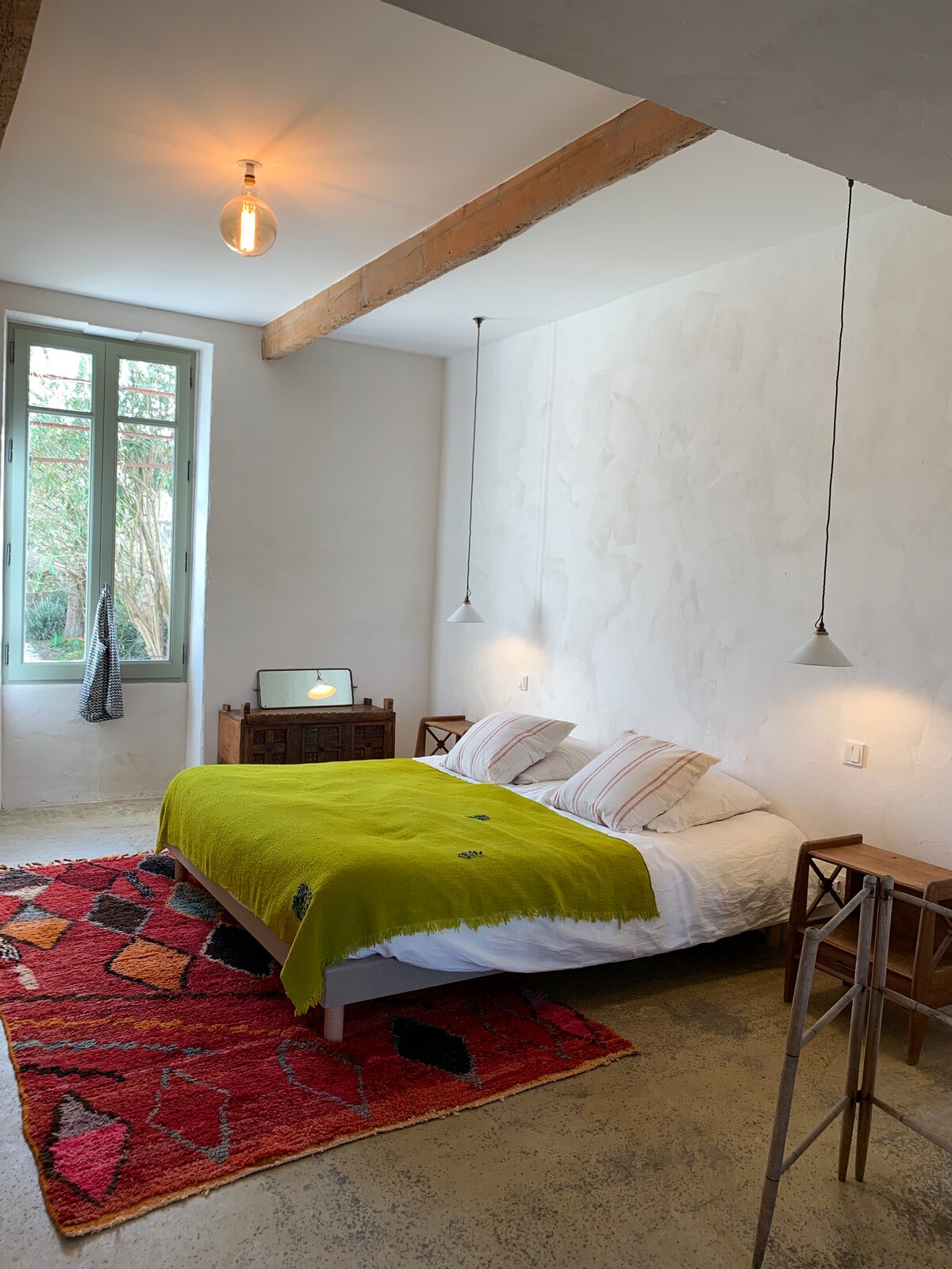 Საძინებელი 1: პირველ სართულზე საწოლი 180 + 1 × 80 დამატებითი საწოლი