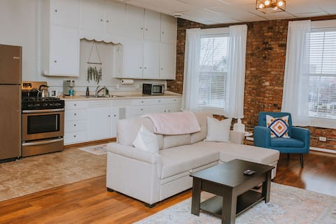 Downtown Apartment on Lincolnway