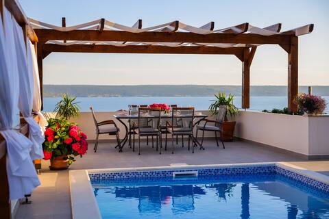 Vacation Villa Ivona with pool