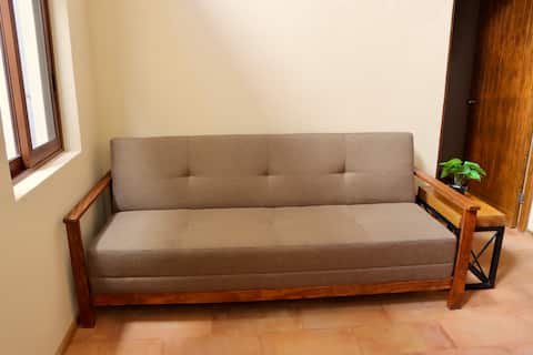 Top performing Airbnb: ¡Executive Apartment With Classic Design! in León De Los Aldama