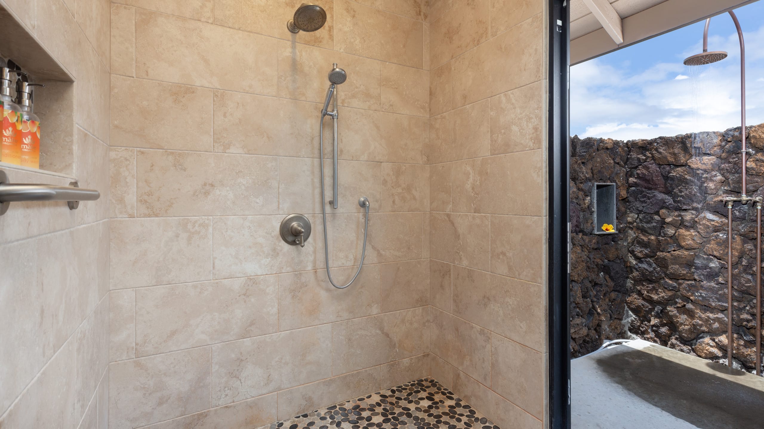 Home in Waikoloa Village · ★4.88 · 4 bedrooms · 7 beds · 3 baths - Photo 24