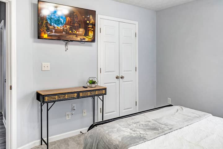 ห้องนอนเตียงควีนไซส์ 1 เตียง