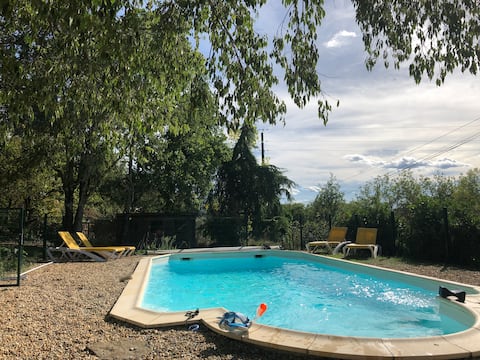 Pretty villa with pool in quiet Ardèche south 10 p