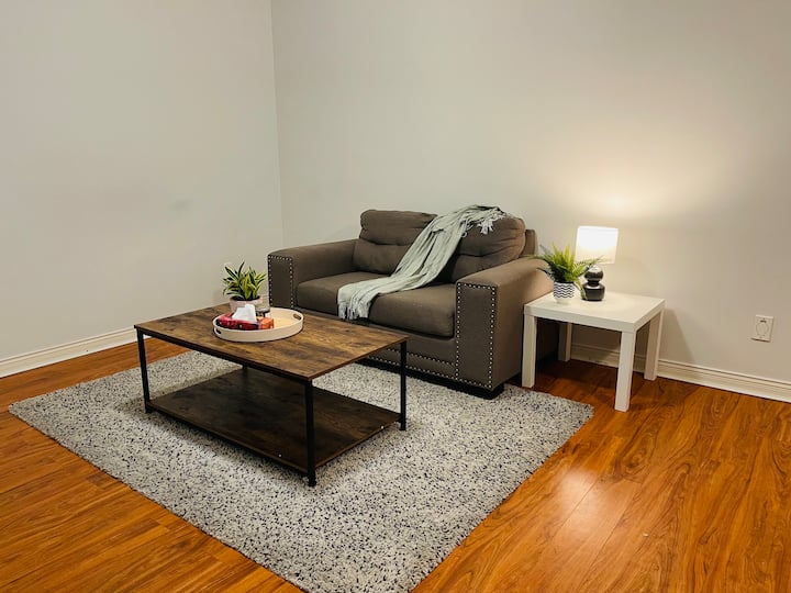 Cityglow Private Suite - New Westminster