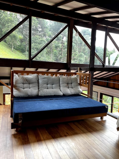 Top Airbnb: Beautiful house at the top of the mountain with fast internet em Gonçalves