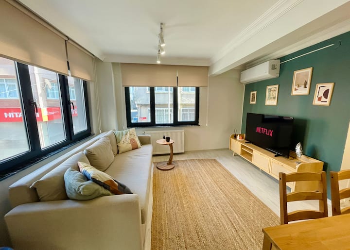 Central Cozy Flat Near Metro - Şişli