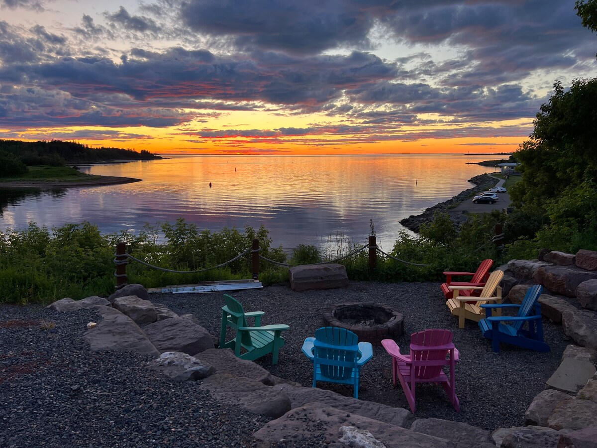 Historic Townhouse at the Beach Spacious 4Bdrm Townhouses for Rent