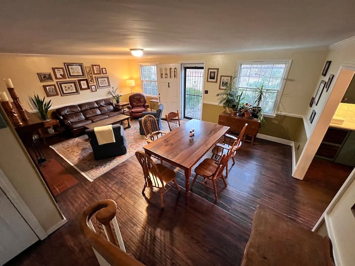 Spacious Downtown Home - Blacksburg, VA