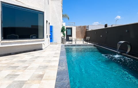 Hillel Vacation - Vacation home with indoor heated pool and Jacuzzi