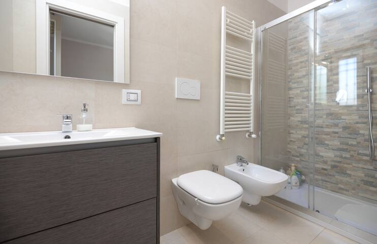 New Agapantus with Swimming Pool and Free Parking gallery image 4