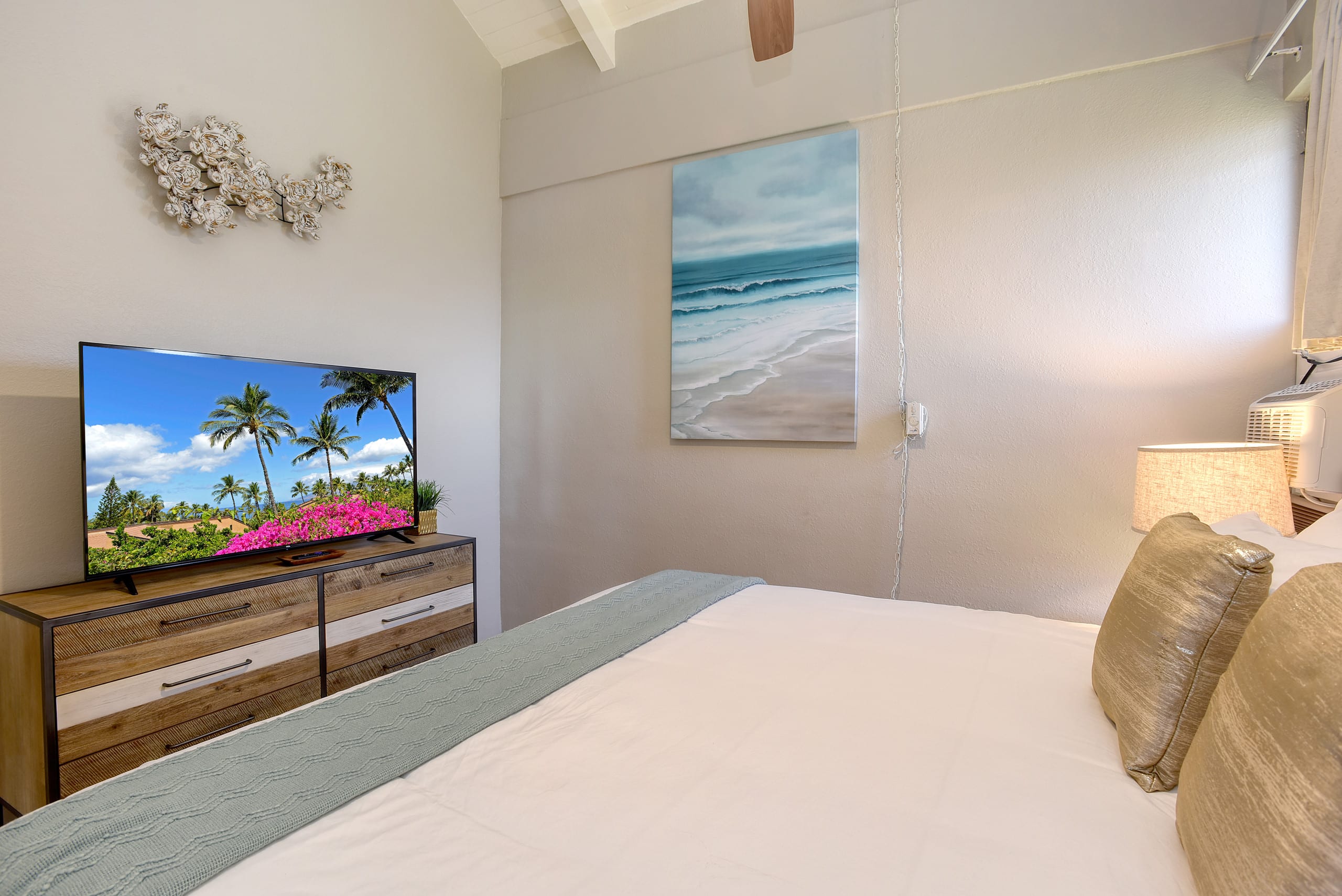 Condo in Kihei · ★4.8 · 2 bedrooms · 4 beds · 2 baths - Image 20
