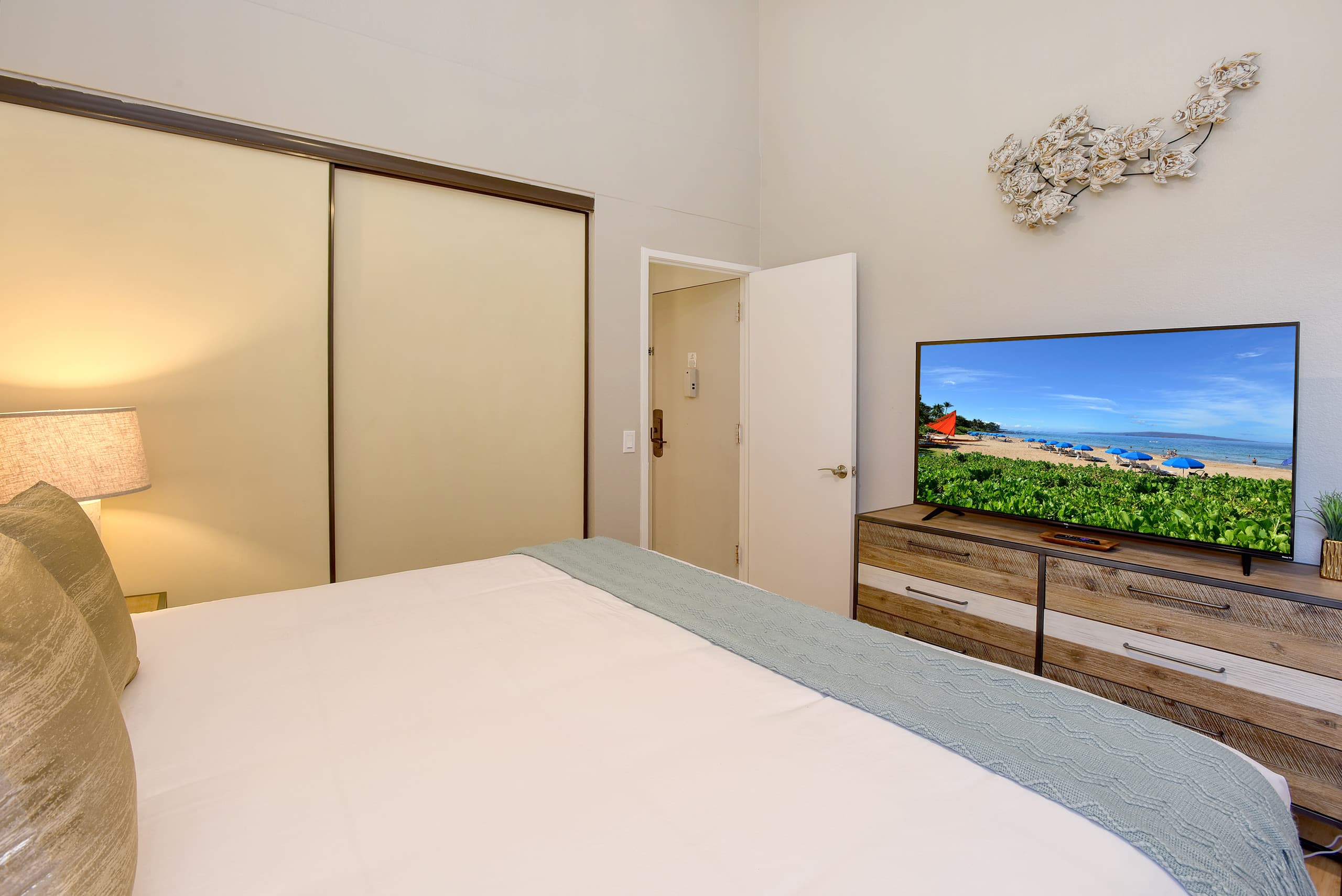 Condo in Kihei · ★4.8 · 2 bedrooms · 4 beds · 2 baths - Image 19