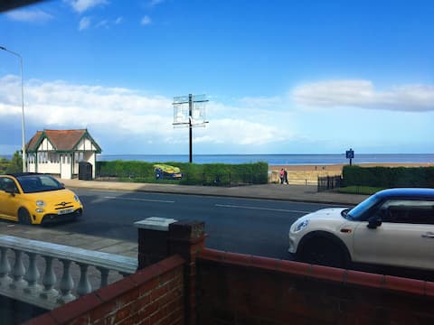 Top performing Airbnb: Cleethorpes 'Beach View' Seafront Luxury Apartment in Humberston