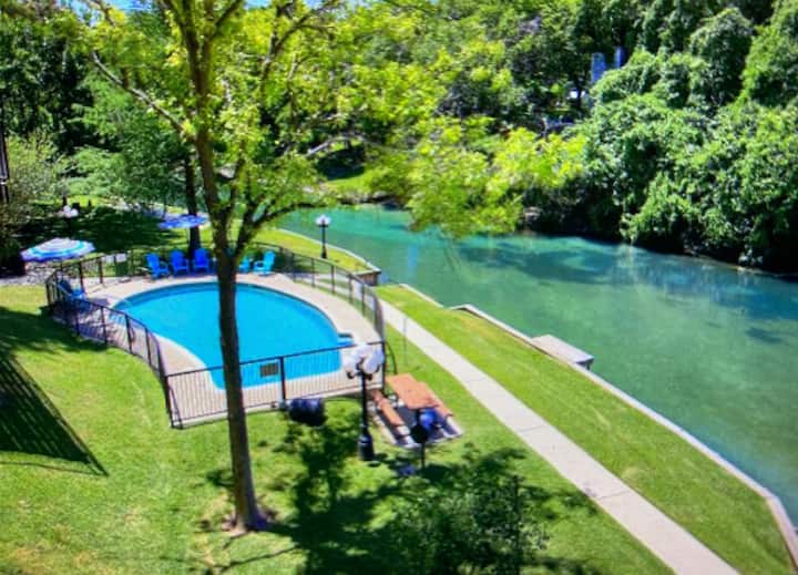 Comal River Waterfront Vacation Rentals New Braunfels, TX Airbnb