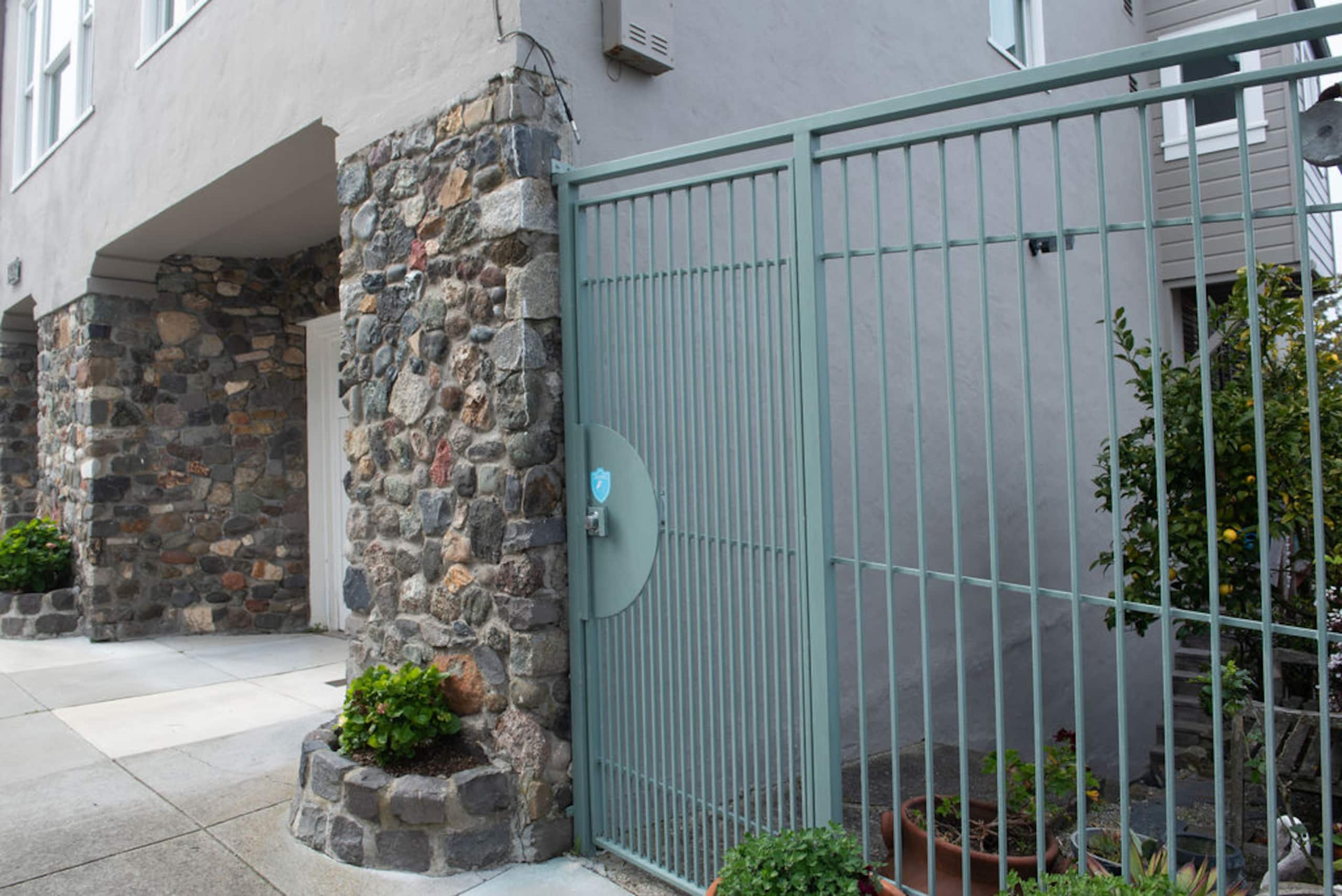 Guesthouse in San Francisco · ★4.97 · 1 bedroom · 1 bed · 1 bath - Image 32