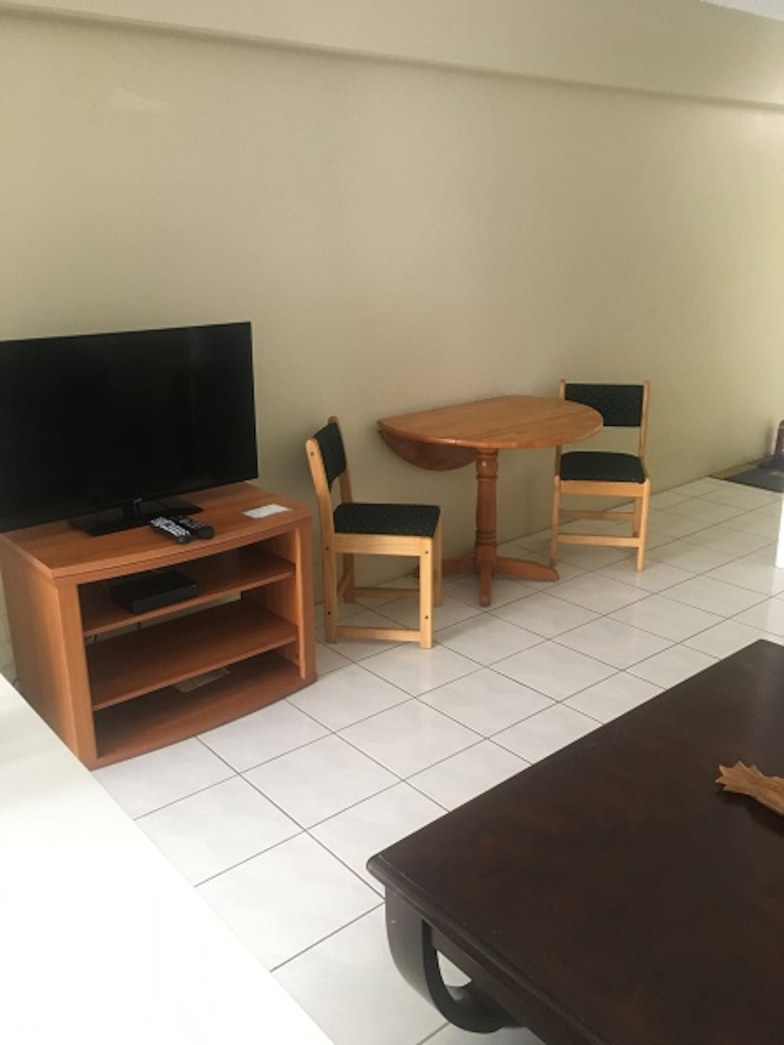 Condo in Honolulu · ★4.93 · 1 bedroom · 2 beds · 1 private bath - Image 8