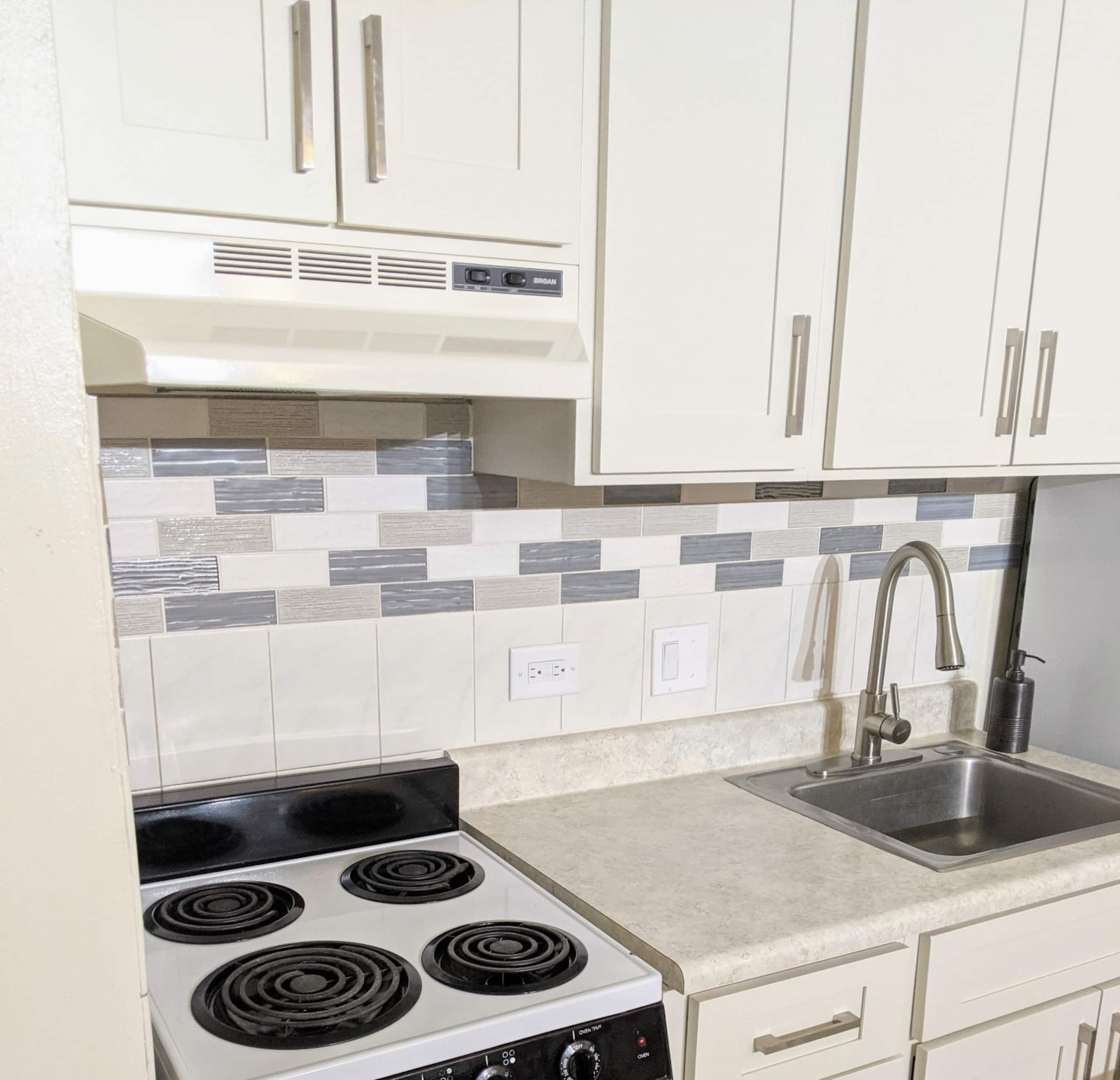 Condo in Honolulu · ★4.93 · 1 bedroom · 2 beds · 1 private bath - Image 17