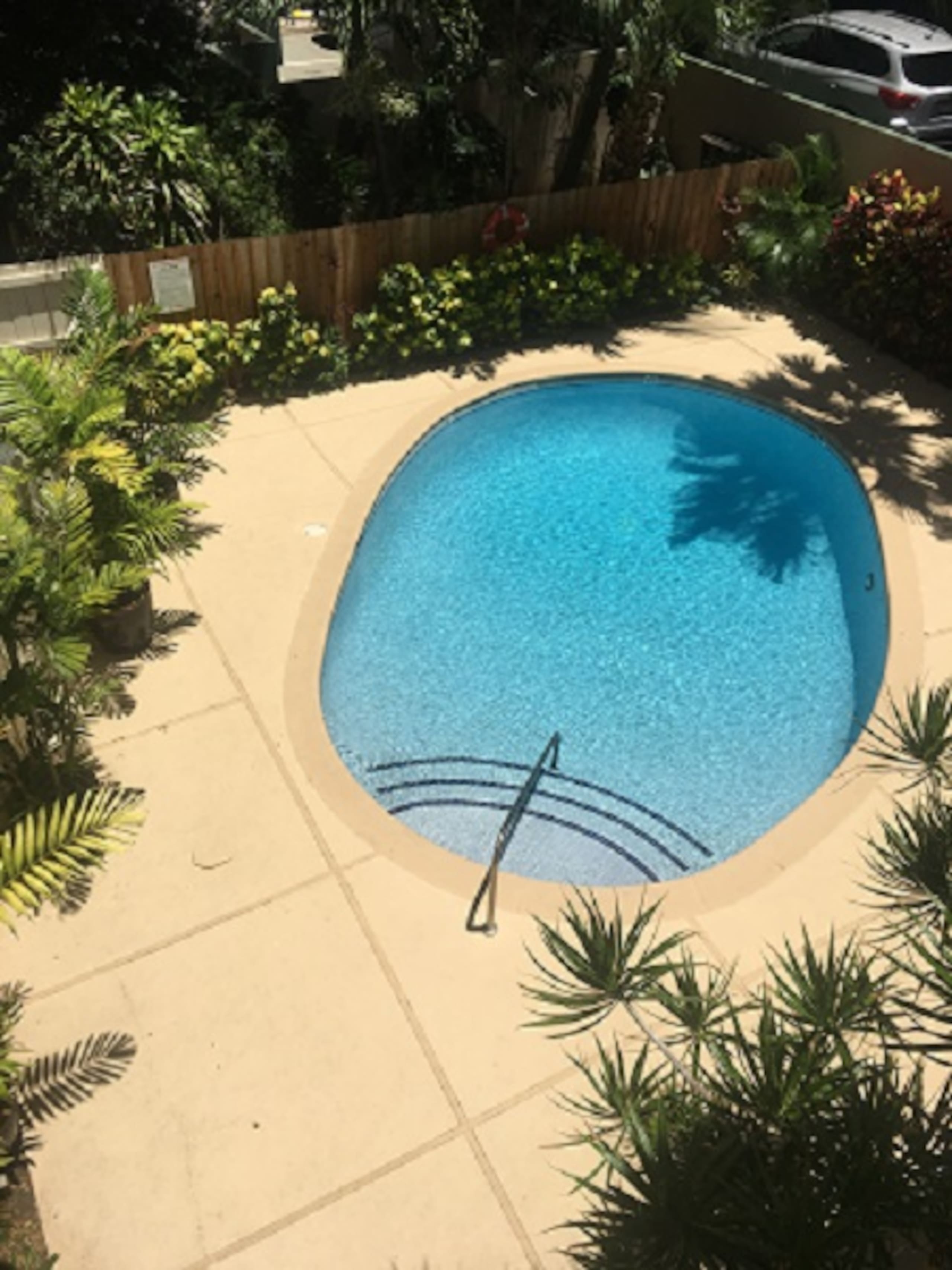 Condo in Honolulu · ★4.93 · 1 bedroom · 2 beds · 1 private bath - Image 11