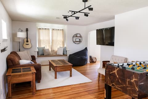 Saratoga Home Two Blocks from Main