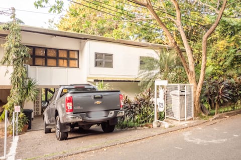 Sangley Nest Tuki+Umi+Eiwa+Mango: Pet Friendly!