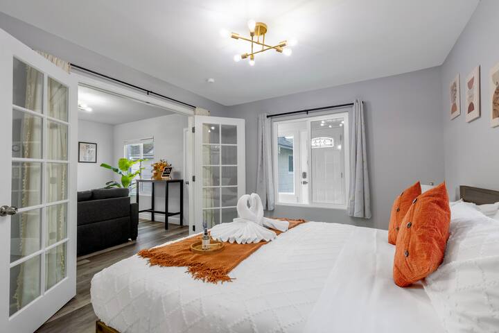 6b3b 3 Unit Morden Home close to Greenlake UW & DT gallery image 4