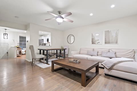 Luxury Darlington Villa