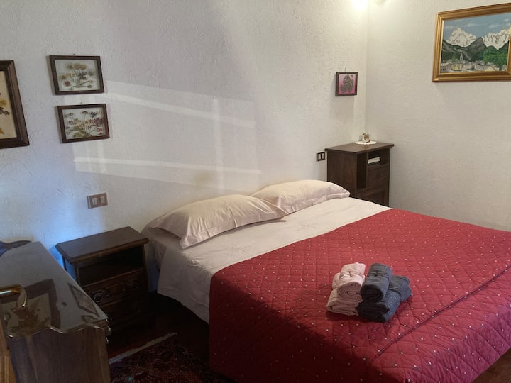 საძინებელი 1