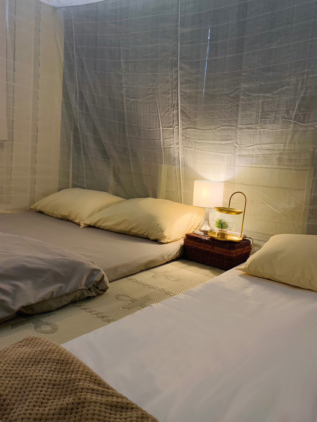 Chodba na druhom poschodí po úprave na 3 matrace