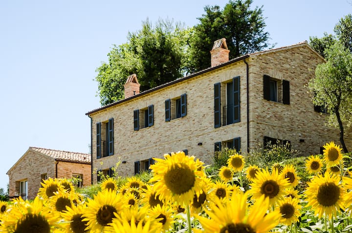 Casavostra - Ambience Suites - Jesi