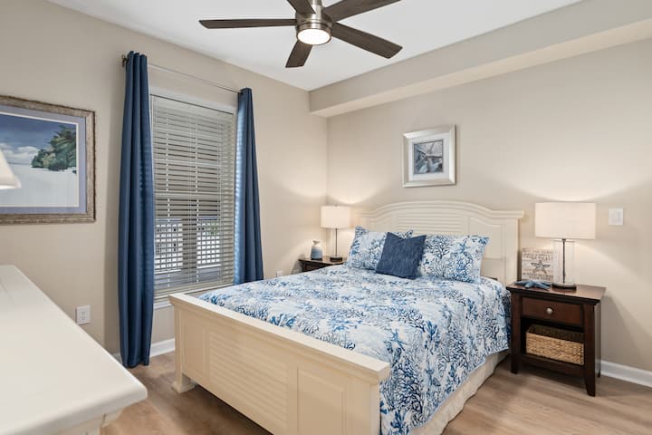 Guest Room #2
Queen Bed