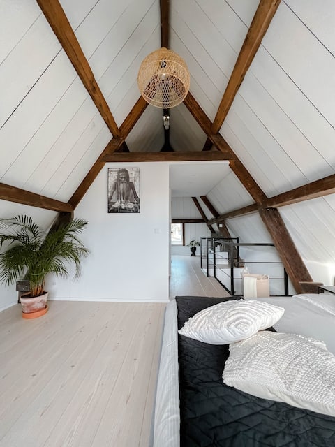The heritage harbor loft