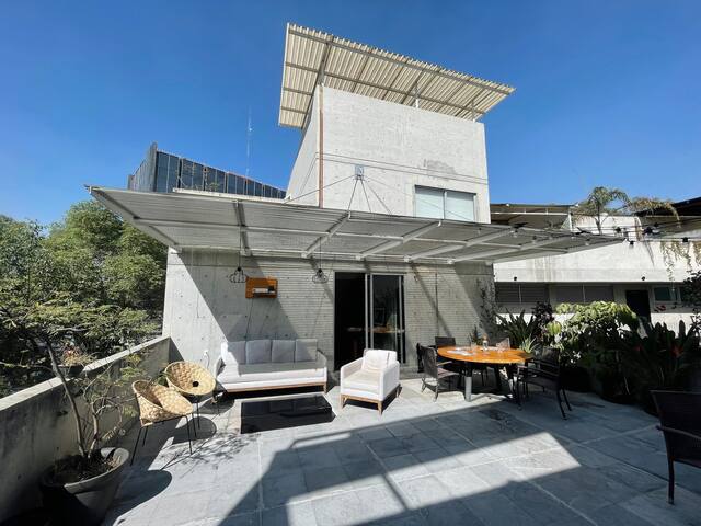 Condesa Penthouse with Rooftop gallery image 4