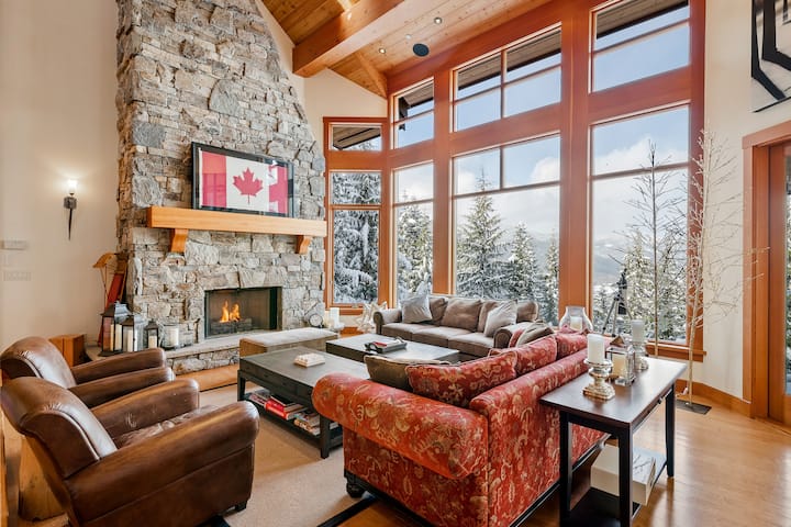 Slope Side Chalet | Ski-in/out | Hot Tub - Whistler