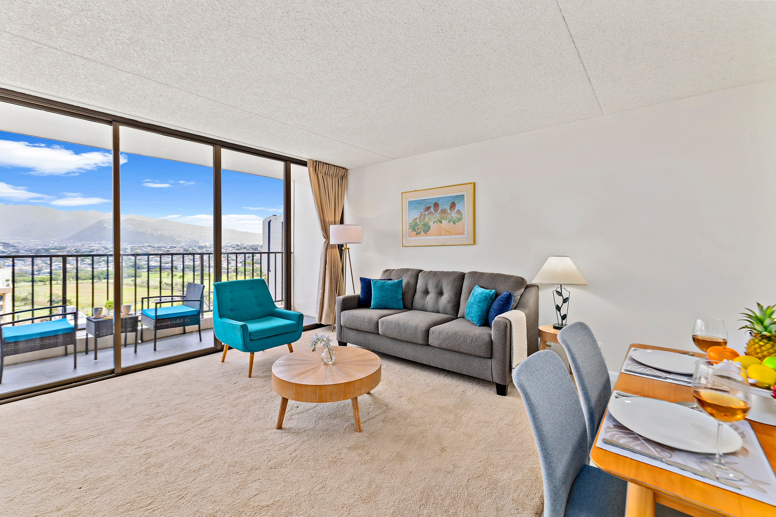 Condo in Honolulu · ★4.79 · 1 bedroom · 3 beds · 1 private bath - Image 3