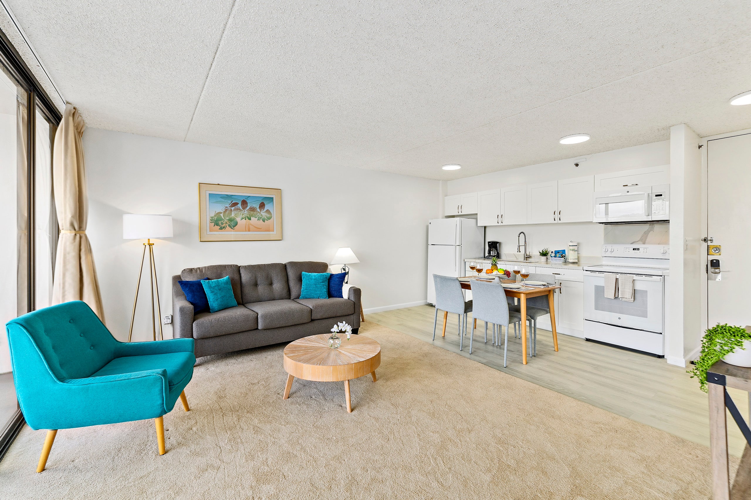 Condo in Honolulu · ★4.79 · 1 bedroom · 3 beds · 1 private bath - Image 8